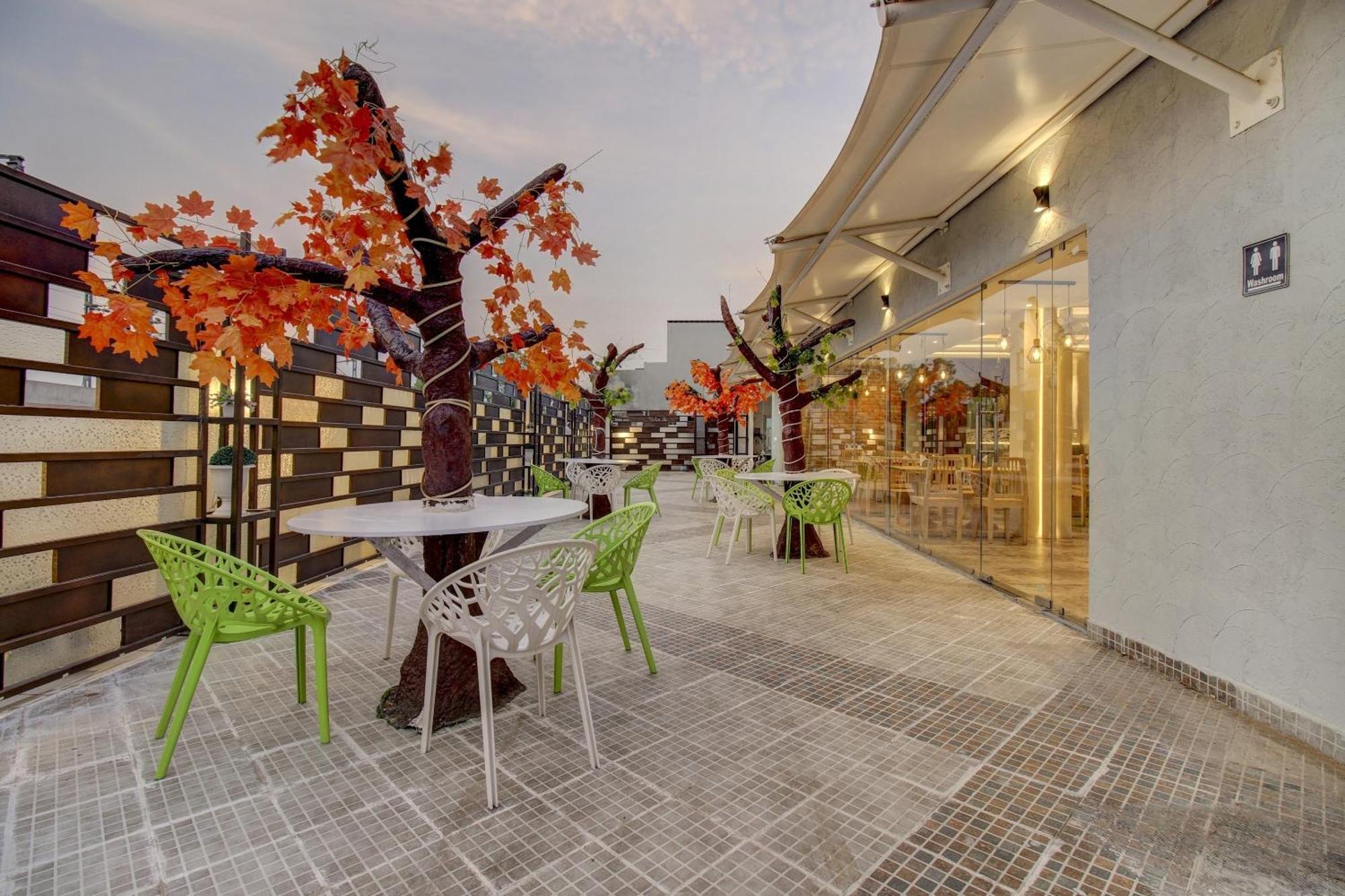 FabHotel Geetraj Lucknow Exterior foto