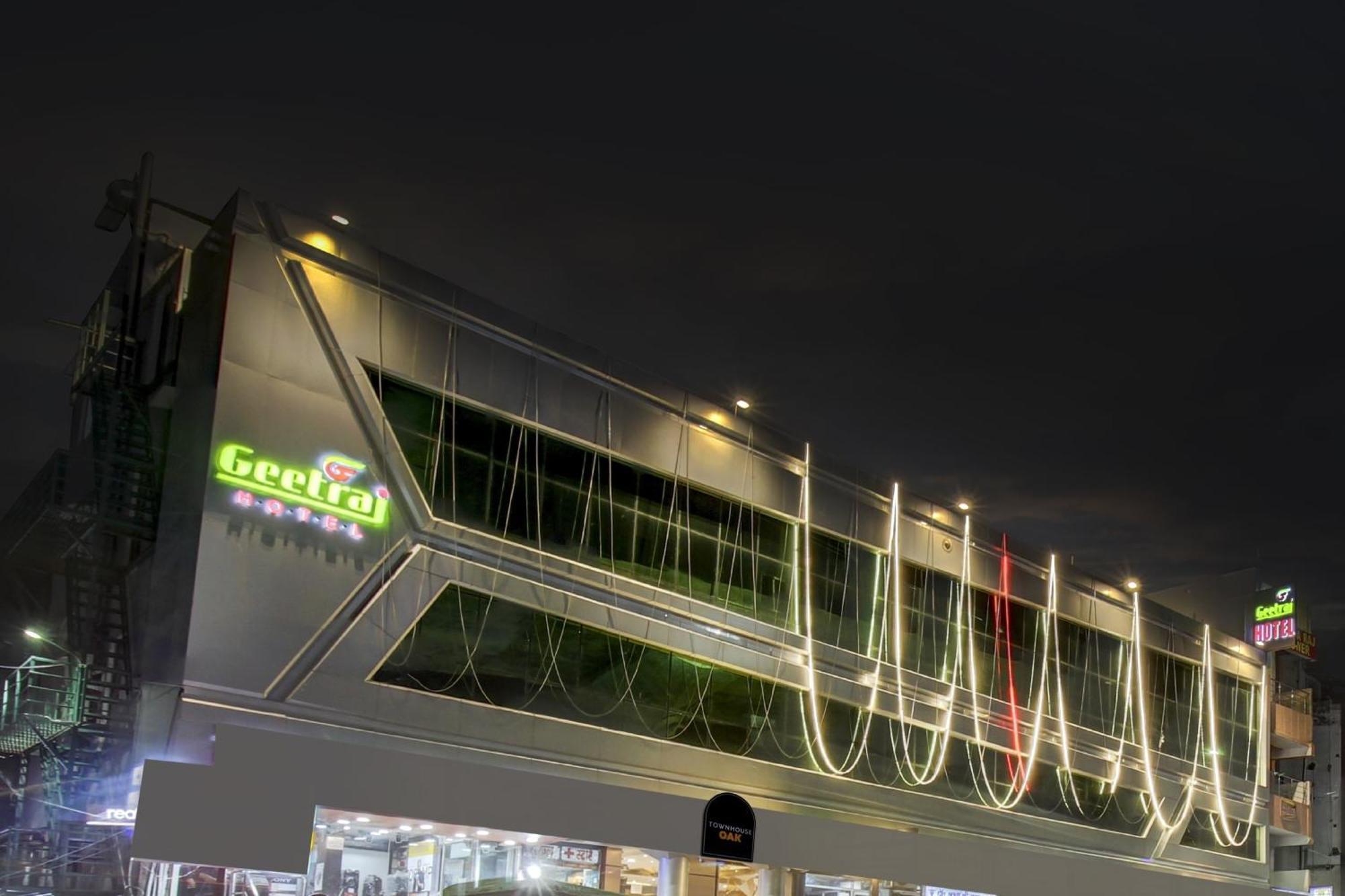FabHotel Geetraj Lucknow Exterior foto