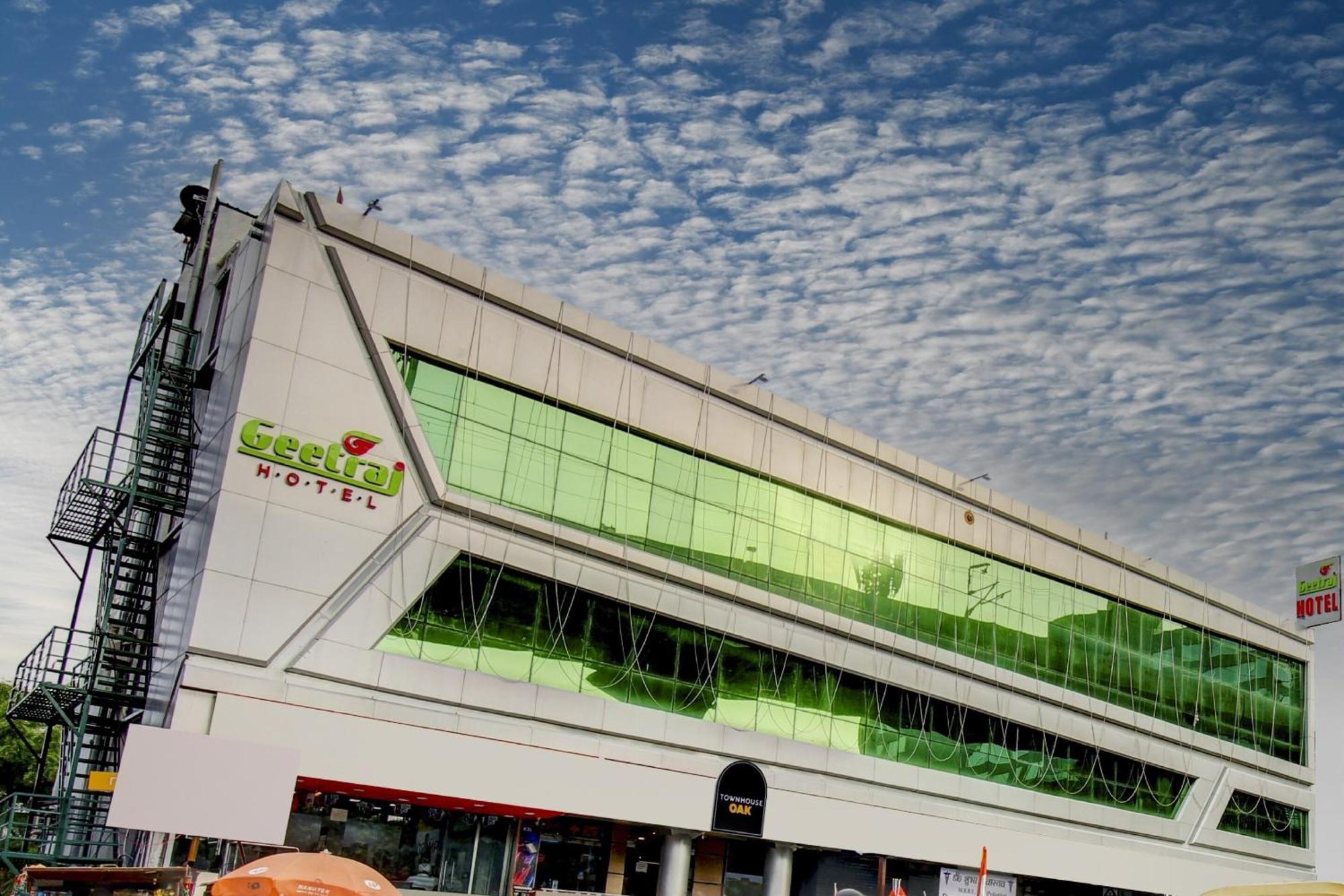 FabHotel Geetraj Lucknow Exterior foto